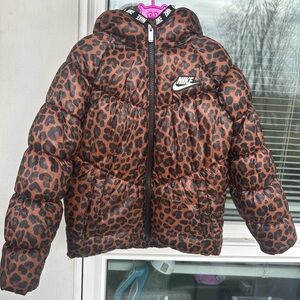 Cozy Nike puffer, girl 4-5 years, 104-110cm.